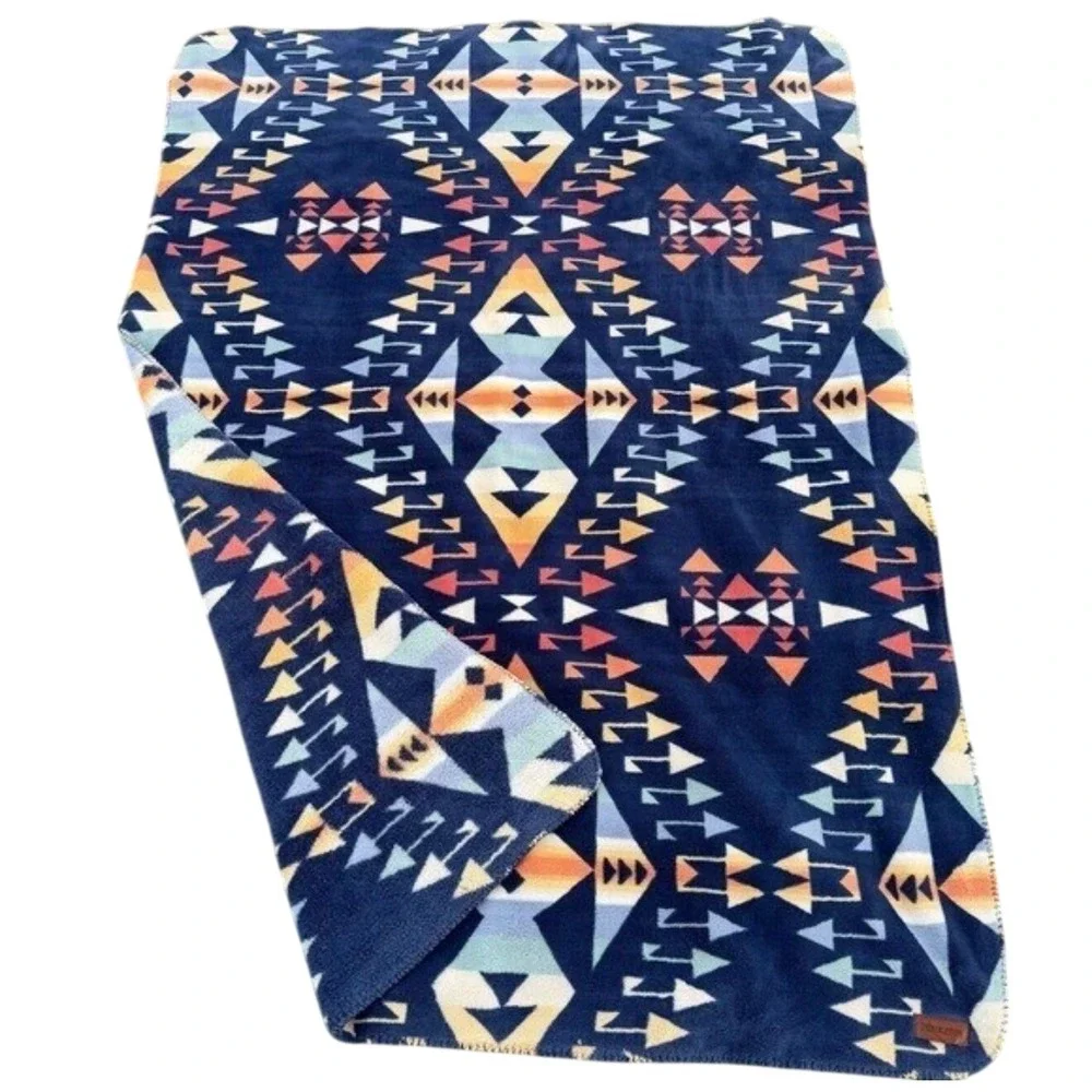 Pendleton Southwestern Fleece Throw Blanket Geometric Whipstitch 71